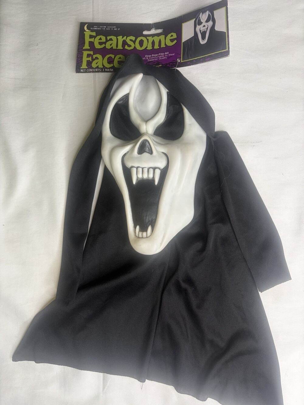 FUN WORLD DIV Scream Vintage FEARSOME FACES Halloween TAGGED collectable Mask